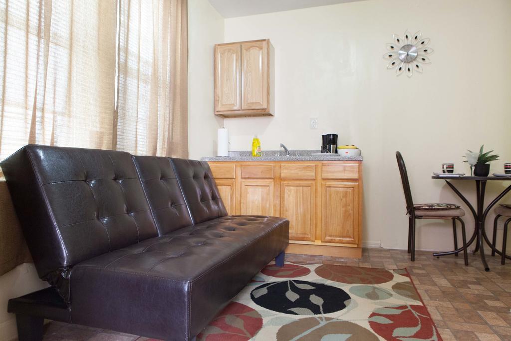 Studio, One And Two Bedroom Apartments - Bronx New York Extérieur photo